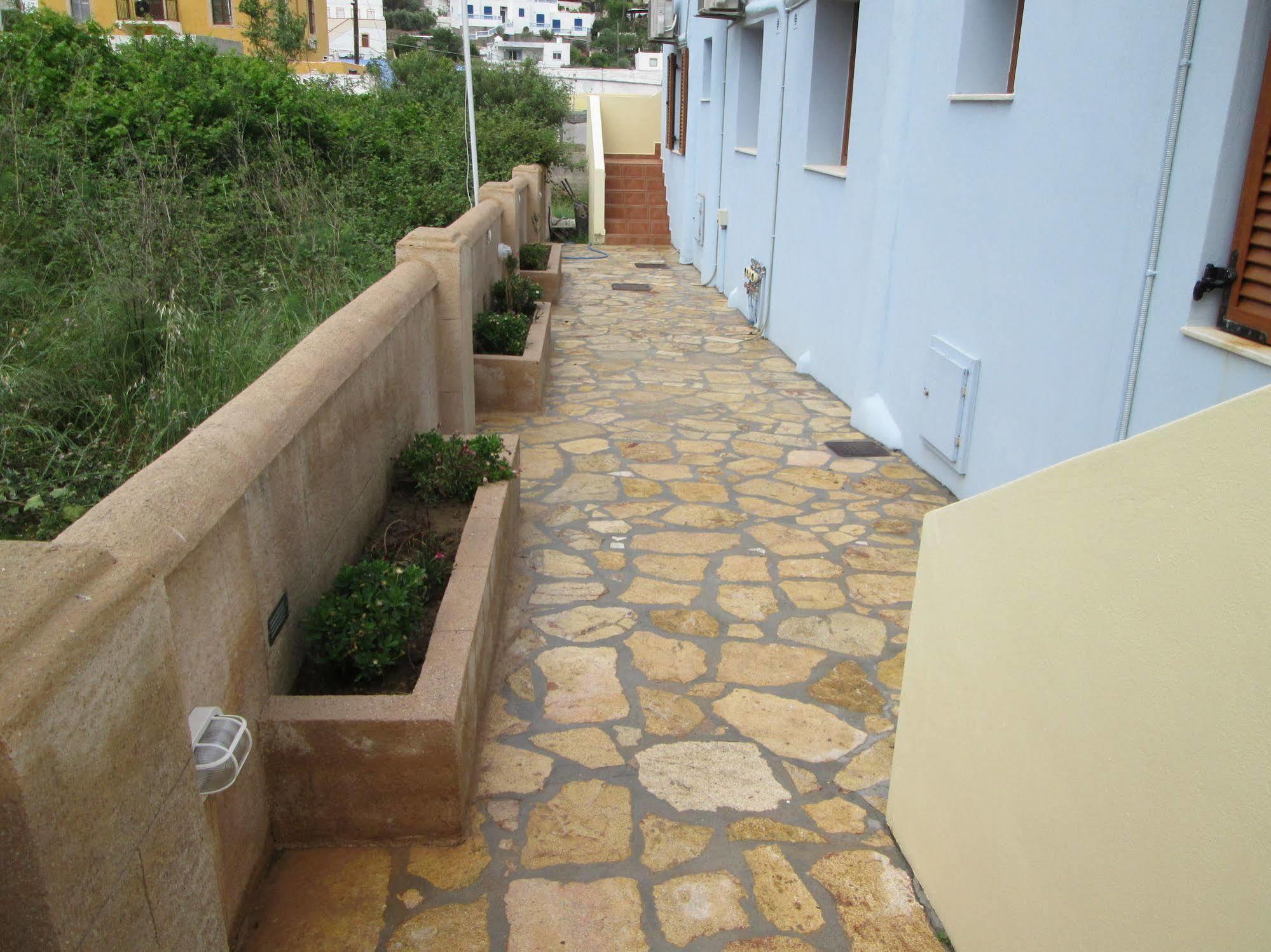 Anemi Leros Apartments Panteli Eksteriør billede
